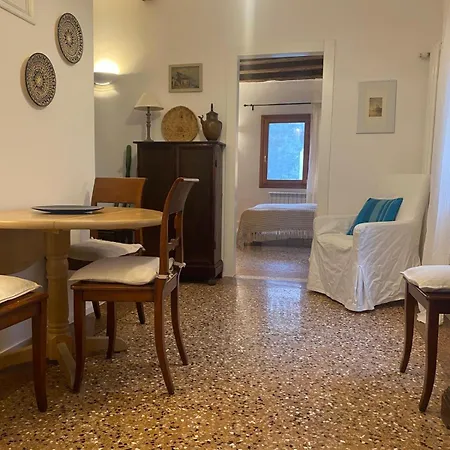 Ca'filo' Venetian Refuge In The Venetian District Apartment