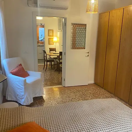 Ca'filo' Venetian Refuge In The Venetian District Apartment Venice