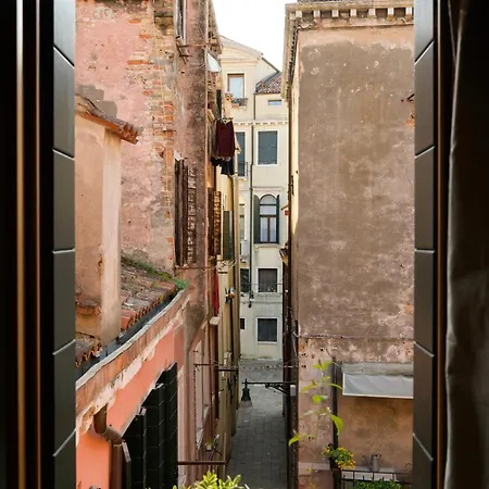 Ca'filo' Venetian Refuge In The Venetian District Apartment