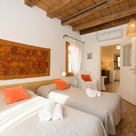 Ca'filo' Venetian Refuge In The Venetian District Apartment Venice