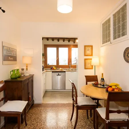 Ca'filo' Venetian Refuge In The Venetian District Apartment