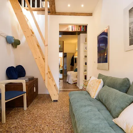 Ca'filo' Venetian Refuge In The Venetian District Apartment Venice
